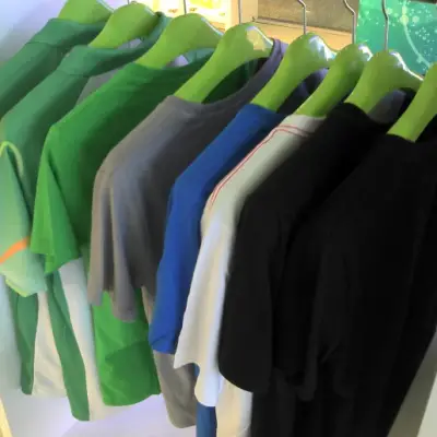 Lot de 200 T-shirts coton vierges, toutes tailles