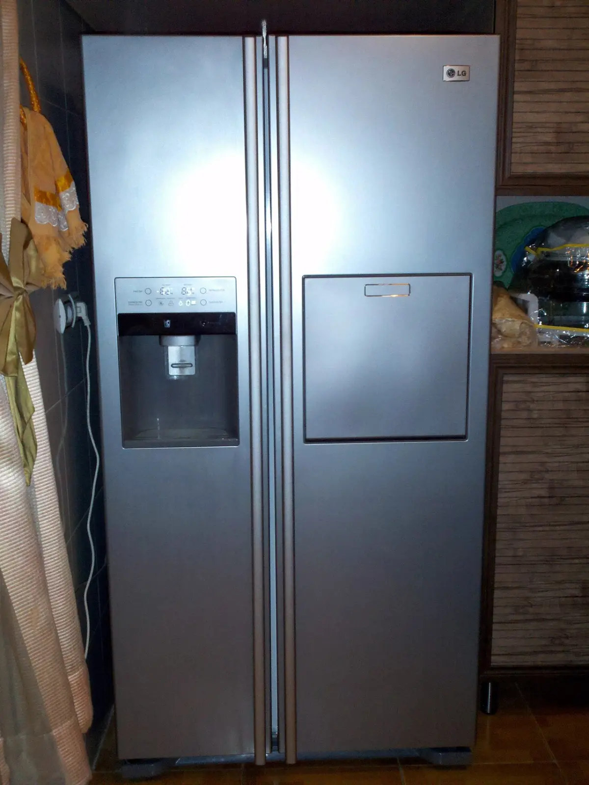 Réfrigérateur Hisense 250L, quasi neuf