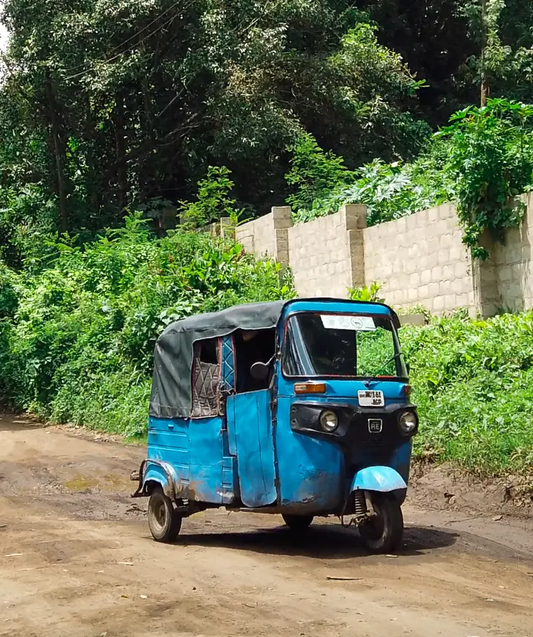 全新三轮摩的 Bajaj 汽油款 跑客赚钱 可分期付款